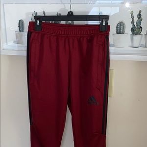 Maroon Adidas jogger sweats